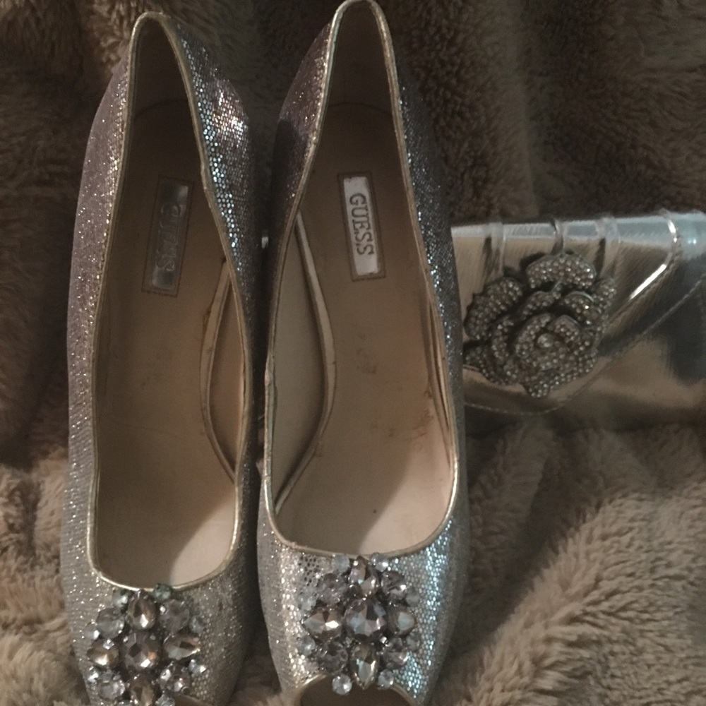 Guess sparkle heels with silver clutch size 8.5 - Picture 3 of 4